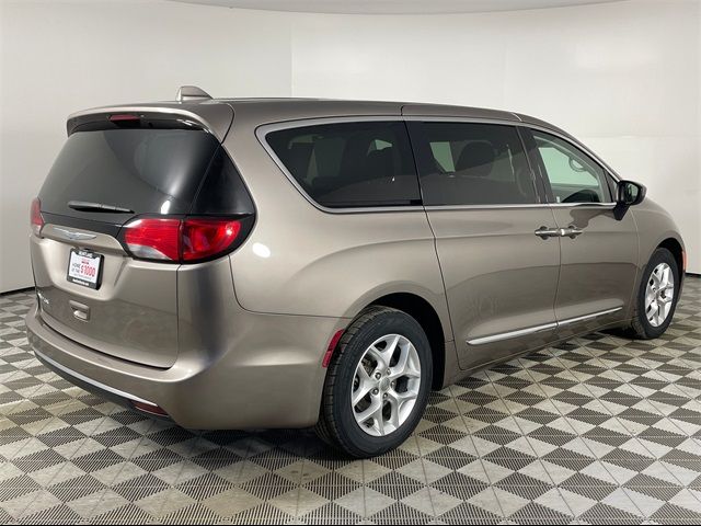 2017 Chrysler Pacifica Touring Plus