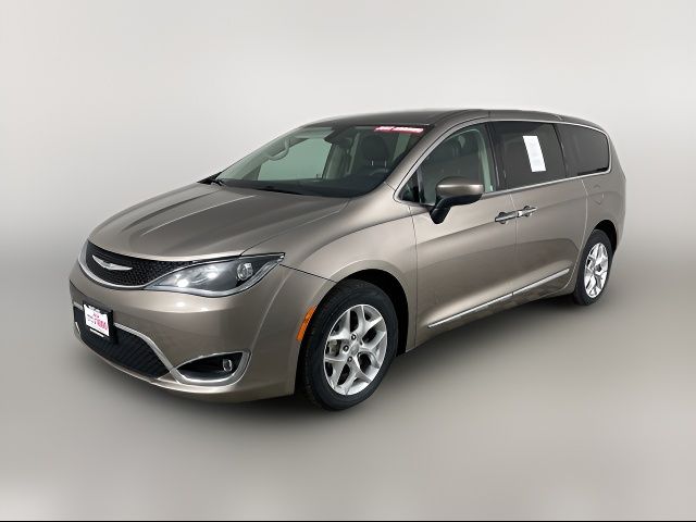 2017 Chrysler Pacifica Touring Plus