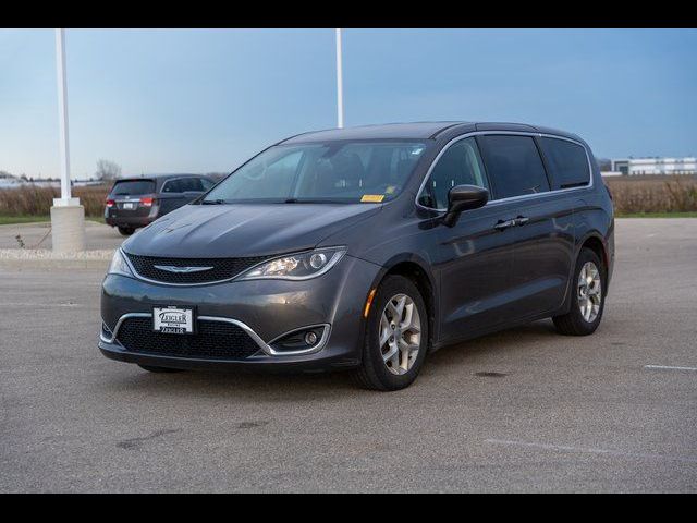 2017 Chrysler Pacifica Touring Plus