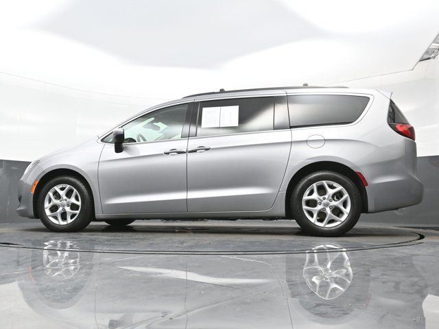 2017 Chrysler Pacifica Touring Plus