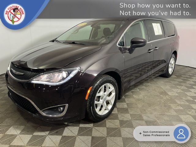 2017 Chrysler Pacifica Touring Plus