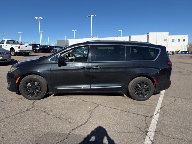 2017 Chrysler Pacifica Touring-L Plus