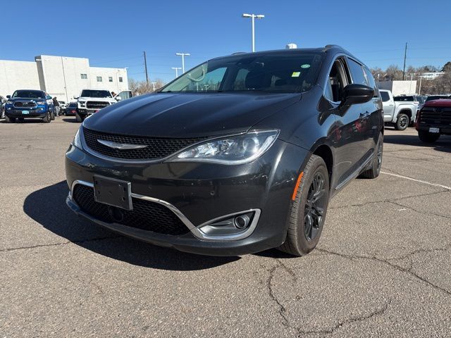 2017 Chrysler Pacifica Touring-L Plus