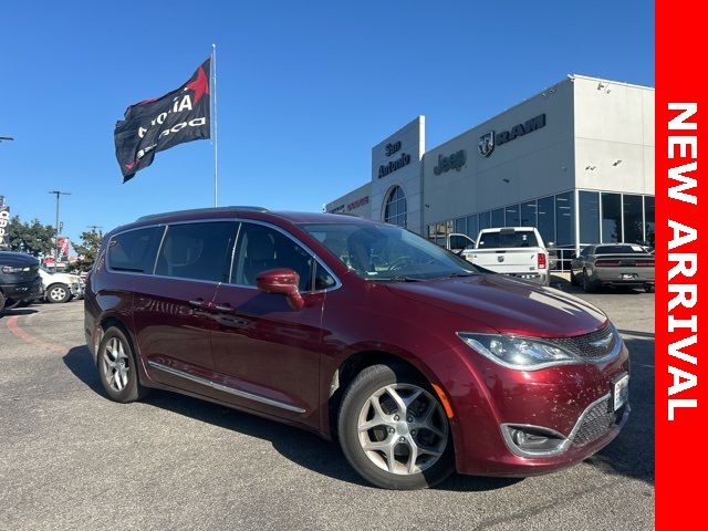 2017 Chrysler Pacifica Touring-L Plus