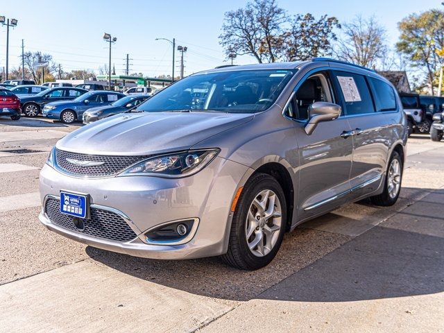 2017 Chrysler Pacifica Touring-L Plus