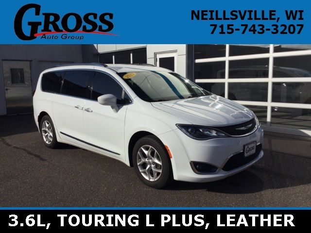 2017 Chrysler Pacifica Touring-L Plus