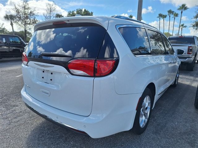 2017 Chrysler Pacifica Touring-L Plus