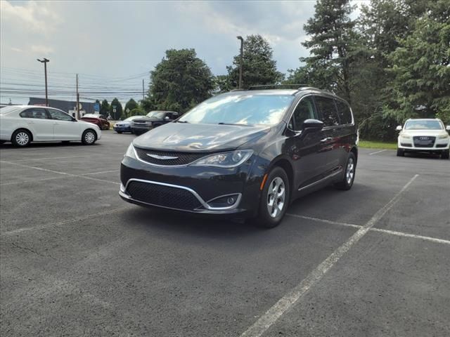 2017 Chrysler Pacifica Touring-L Plus