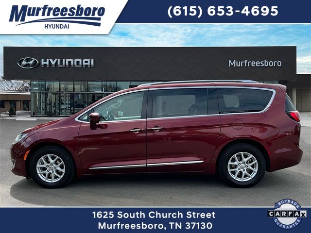 2017 Chrysler Pacifica Touring-L Plus