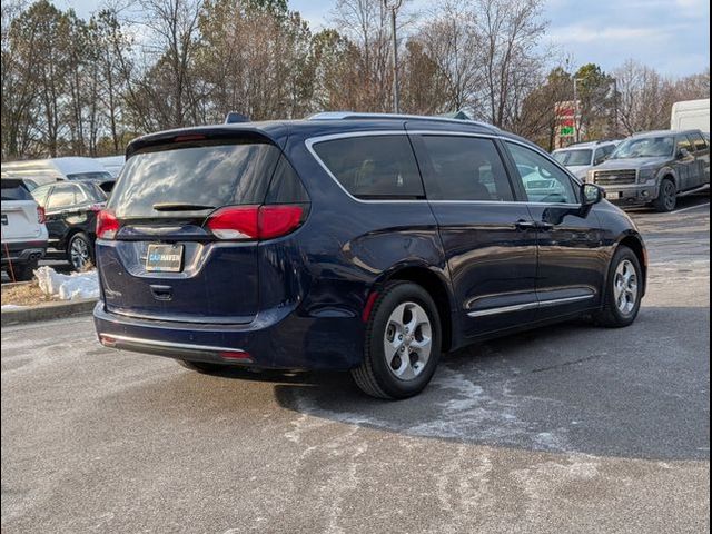 2017 Chrysler Pacifica Touring-L Plus