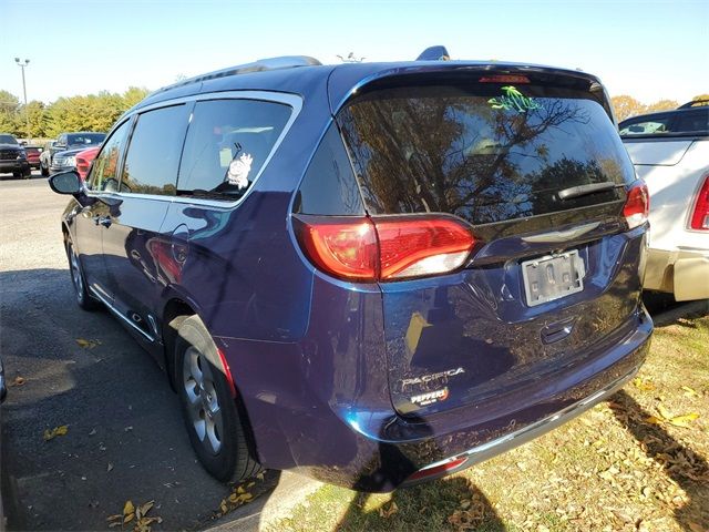 2017 Chrysler Pacifica Touring-L Plus