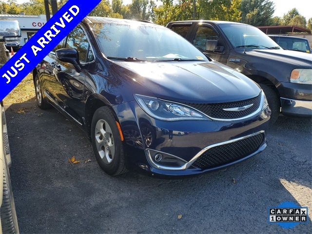 2017 Chrysler Pacifica Touring-L Plus