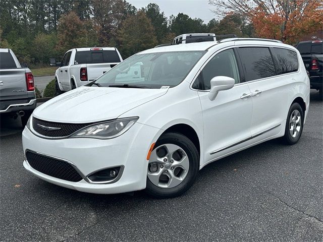 2017 Chrysler Pacifica Touring-L Plus