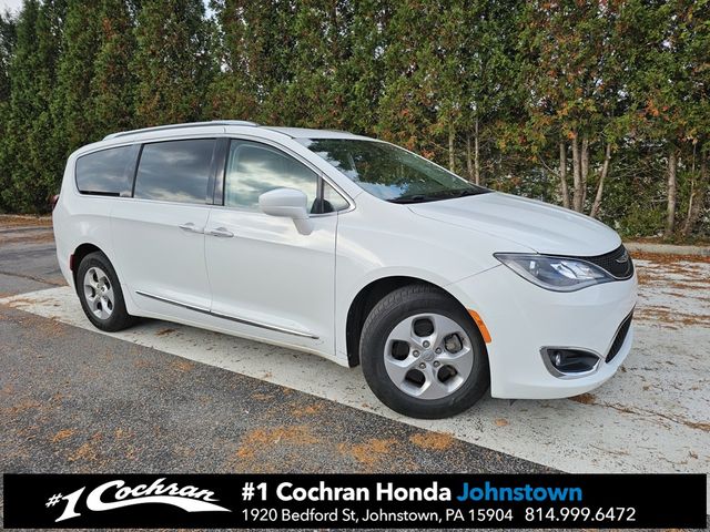 2017 Chrysler Pacifica Touring-L Plus