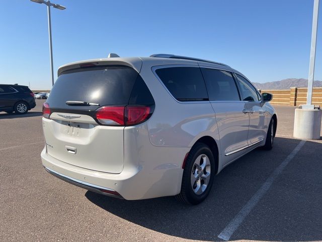 2017 Chrysler Pacifica Touring-L Plus