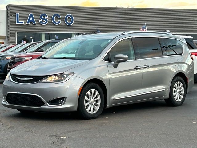 2017 Chrysler Pacifica Touring-L Plus