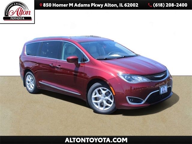 2017 Chrysler Pacifica Touring-L Plus