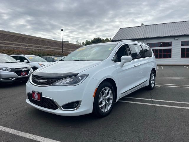 2017 Chrysler Pacifica Touring-L Plus