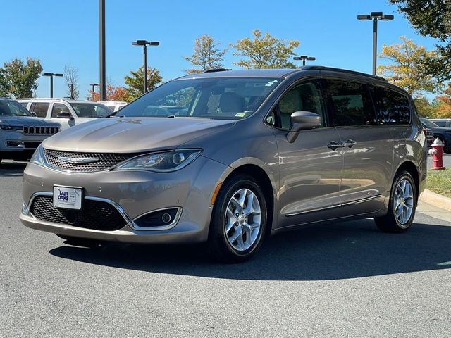 2017 Chrysler Pacifica Touring-L Plus