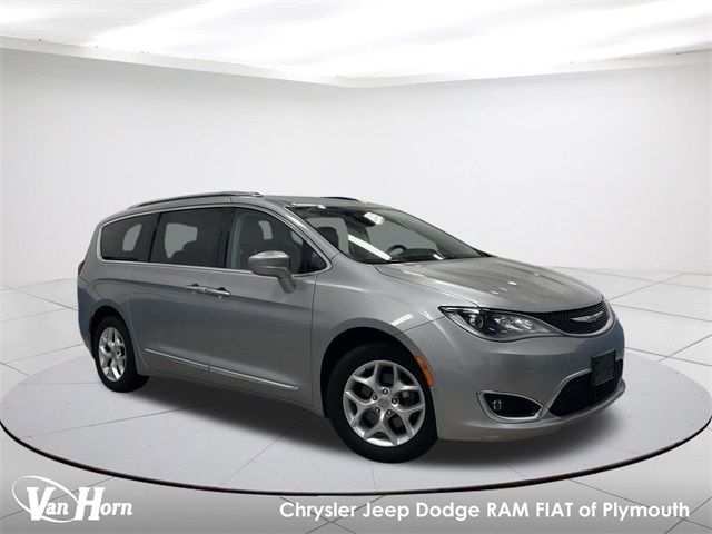 2017 Chrysler Pacifica Touring-L Plus