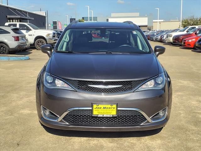 2017 Chrysler Pacifica Touring-L Plus