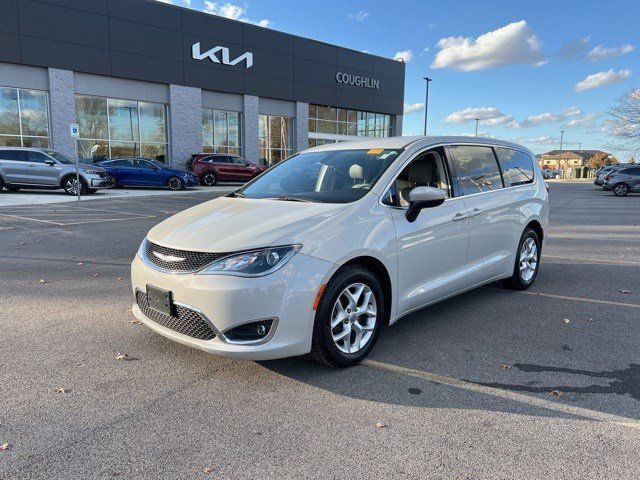 2017 Chrysler Pacifica Touring Plus