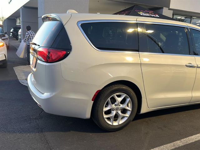 2017 Chrysler Pacifica Touring Plus