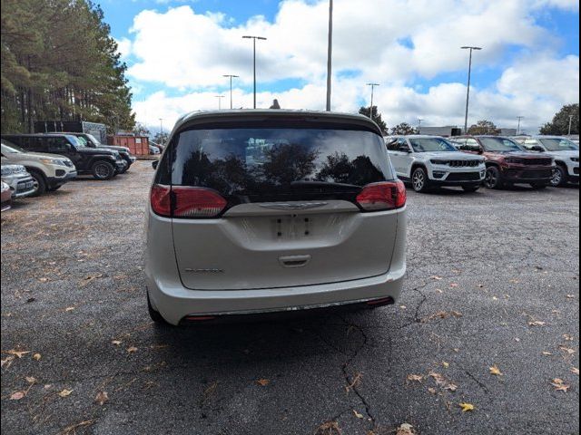 2017 Chrysler Pacifica Touring Plus