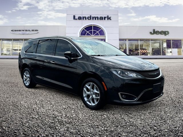 2017 Chrysler Pacifica Touring Plus