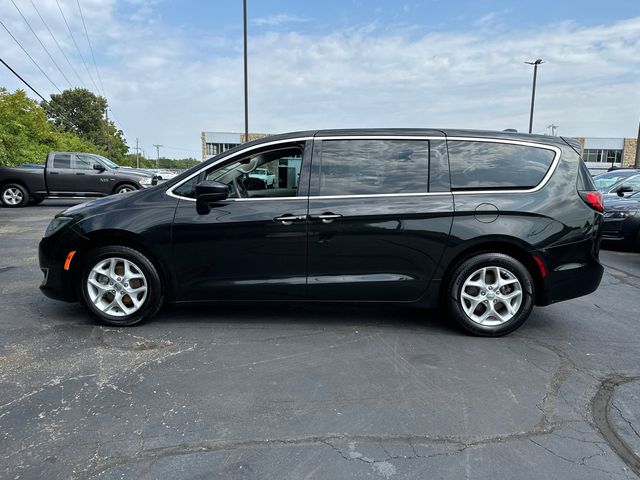 2017 Chrysler Pacifica Touring Plus