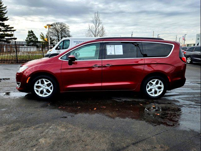 2017 Chrysler Pacifica Touring Plus