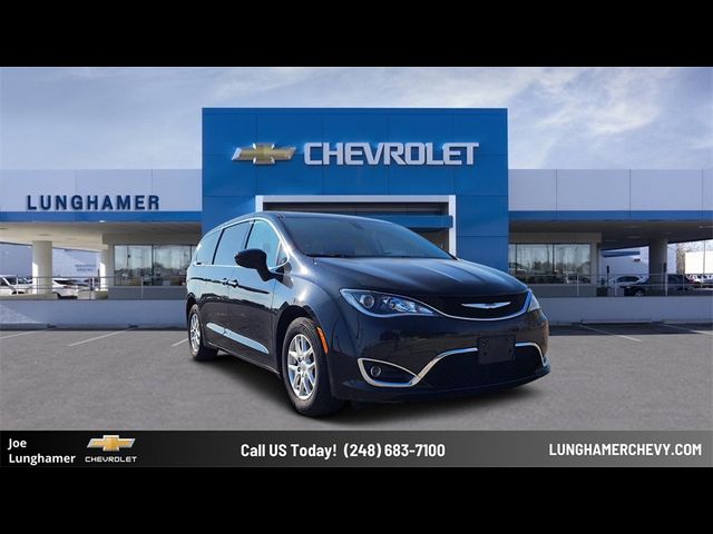 2017 Chrysler Pacifica Touring Plus