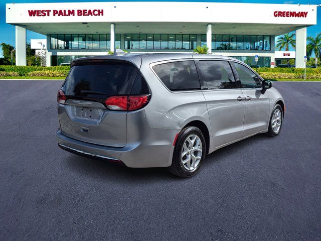 2017 Chrysler Pacifica Touring Plus