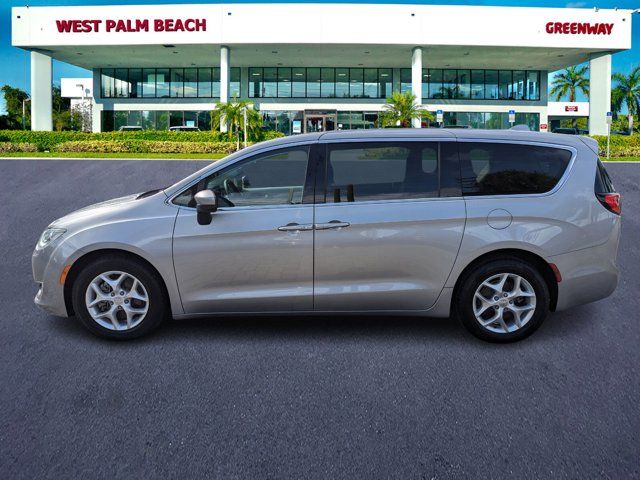 2017 Chrysler Pacifica Touring Plus