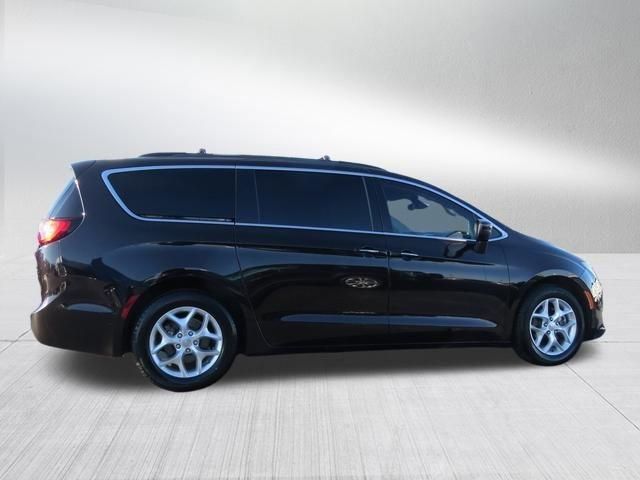 2017 Chrysler Pacifica Touring Plus