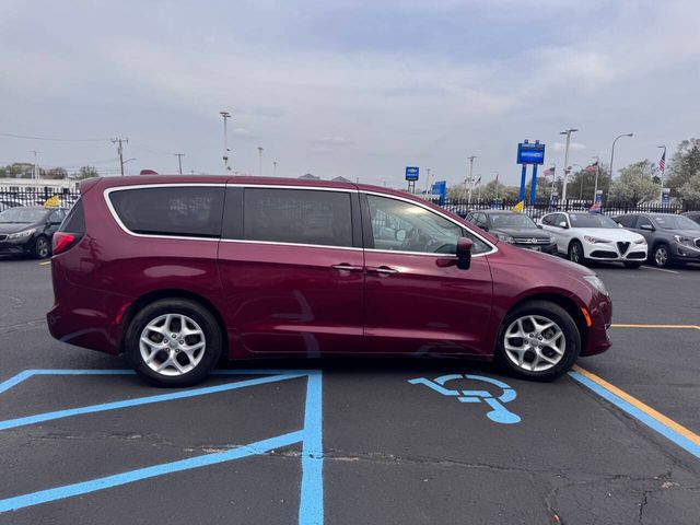 2017 Chrysler Pacifica Touring Plus