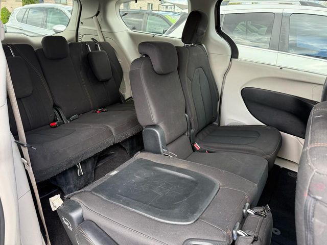 2017 Chrysler Pacifica Touring Plus