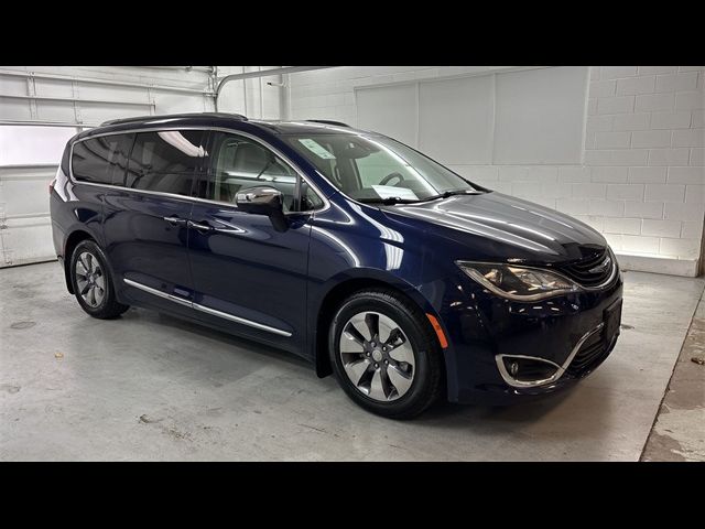 2017 Chrysler Pacifica Hybrid Platinum