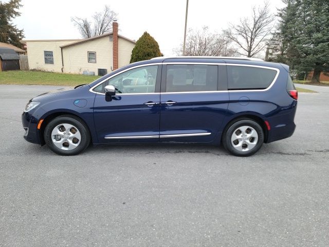 2017 Chrysler Pacifica Hybrid Platinum