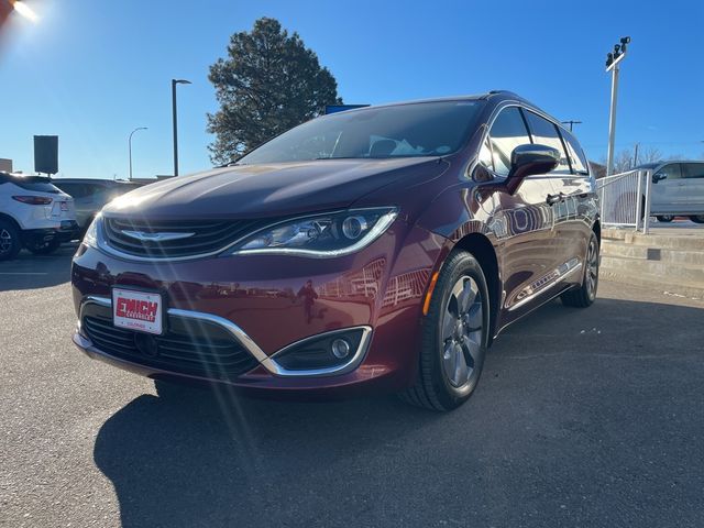 2017 Chrysler Pacifica Hybrid Platinum