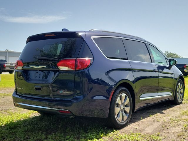 2017 Chrysler Pacifica Hybrid Platinum
