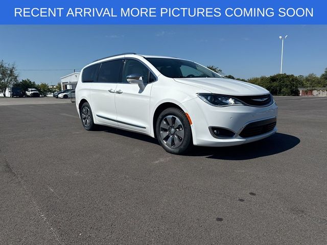 2017 Chrysler Pacifica Hybrid Platinum