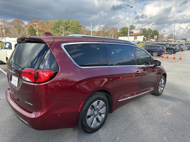 2017 Chrysler Pacifica Hybrid Platinum