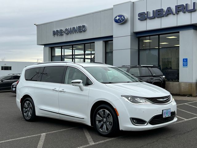 2017 Chrysler Pacifica Hybrid Platinum