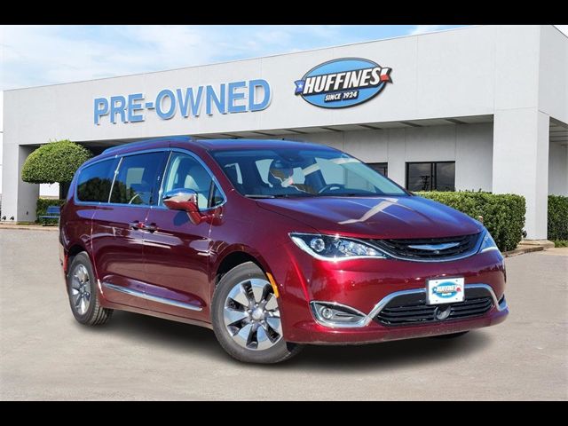 2017 Chrysler Pacifica Hybrid Platinum