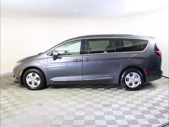 2017 Chrysler Pacifica Hybrid Platinum