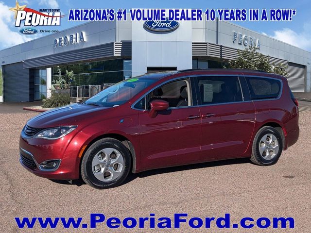 2017 Chrysler Pacifica Hybrid Premium