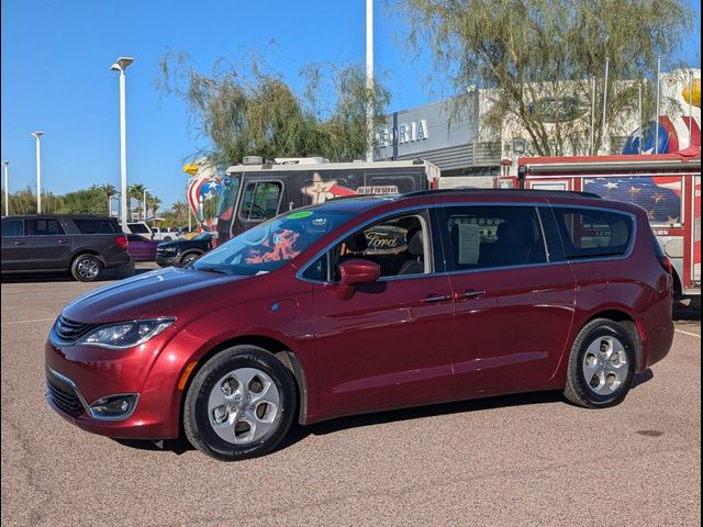 2017 Chrysler Pacifica Hybrid Premium