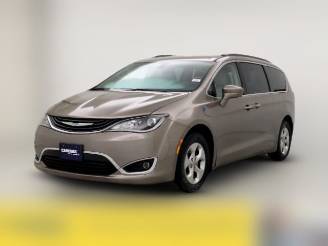 2017 Chrysler Pacifica Hybrid Premium