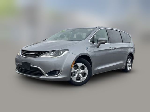 2017 Chrysler Pacifica Hybrid Touring L Plus